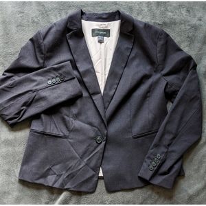 Navy women's blazer (size 16)